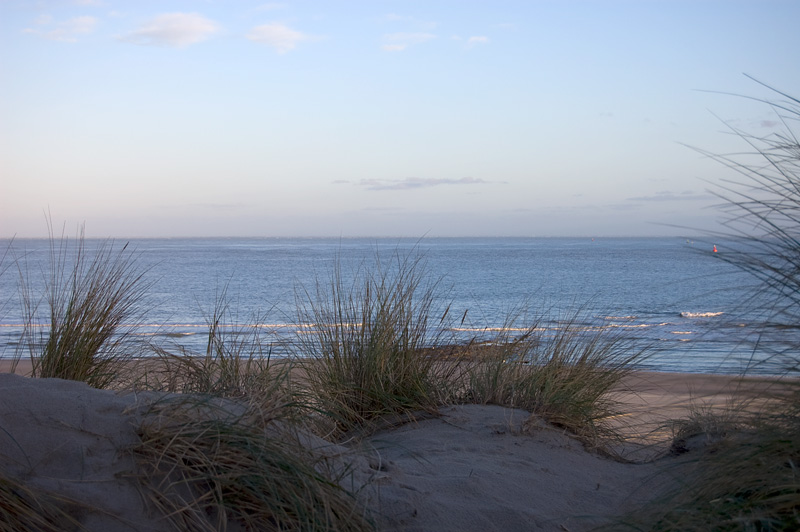 DSC_3889.jpg - Vanuit de duinen zicht op de Noordzee